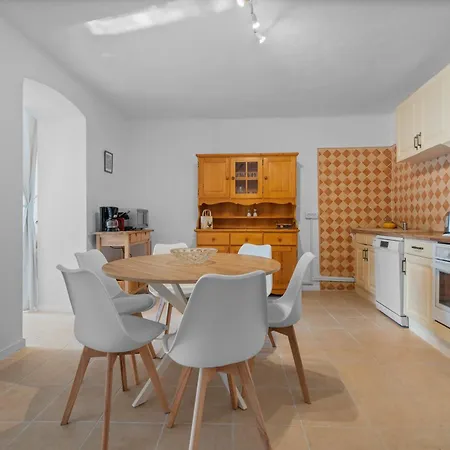 Domaine Des Oliviers - Les Borrels Feriehus